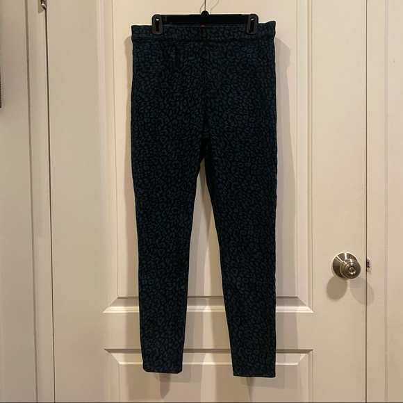 Spanx Jean-Ish Leopard Print Leggings - Picture 5 of 6